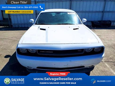 Used 2014 Dodge Challenger R/T RWD image 7