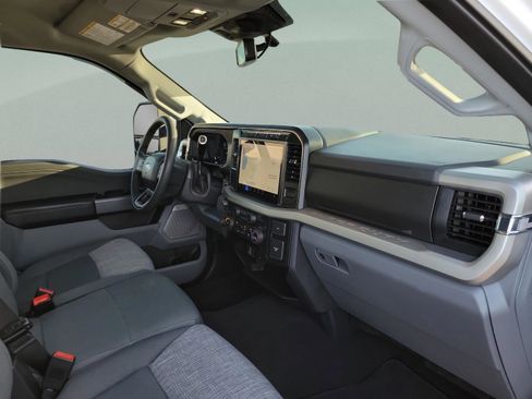 Used 2024 Ford F250 XLT w/ XLT Premium Package image 30