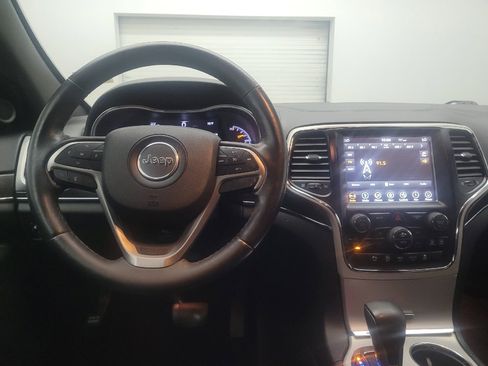 Used 2018 Jeep Grand Cherokee Limited RWD image 22