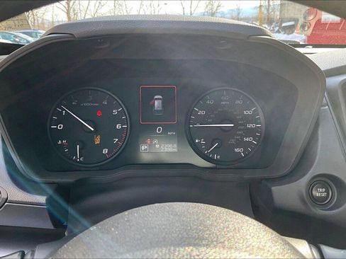 Certified 2025 Subaru Impreza 2.0i image 8