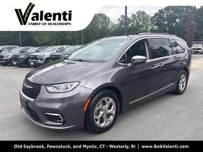 Used 2022 Chrysler Pacifica Limited