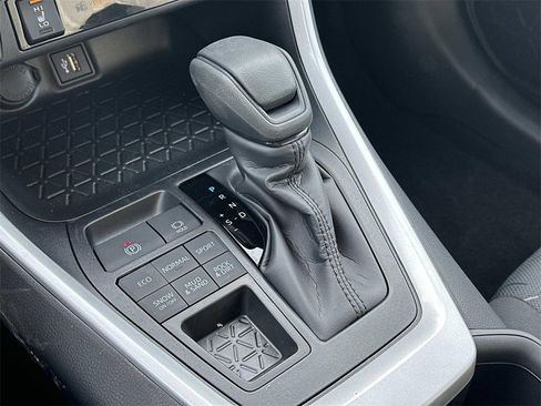 New 2025 Toyota RAV4 XLE image 30