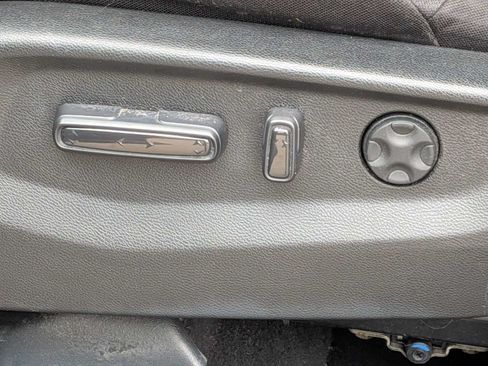 Used 2020 Honda CR-V EX image 16