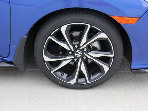 Used 2018 Honda Civic Sport image 28