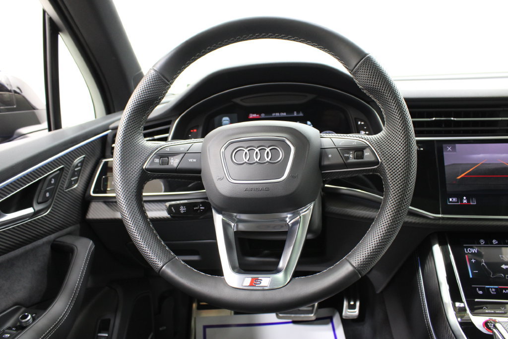 Used 2025 Audi SQ7 Prestige AWD/4WD image 25