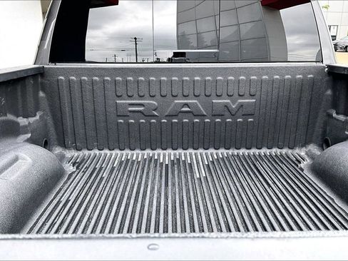 Used 2022 RAM 1500 Laramie AWD/4WD image 26