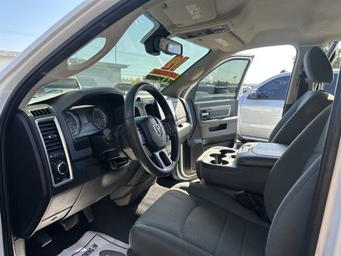 Used 2019 RAM 1500 Classic SLT image 31