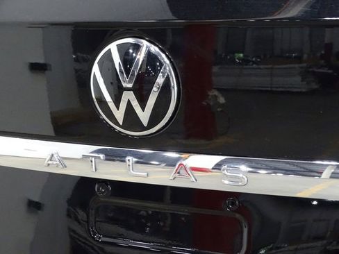Used 2023 Volkswagen Atlas SEL image 46