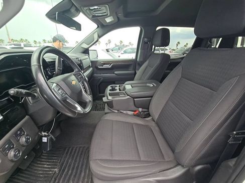 Used 2023 Chevrolet Silverado 1500 LT AWD/4WD image 6