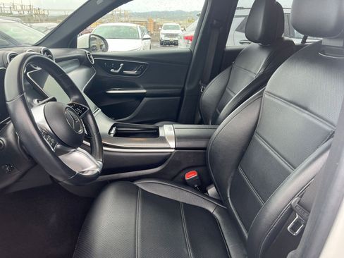 Used 2024 Mercedes-Benz GLC 300 image 28
