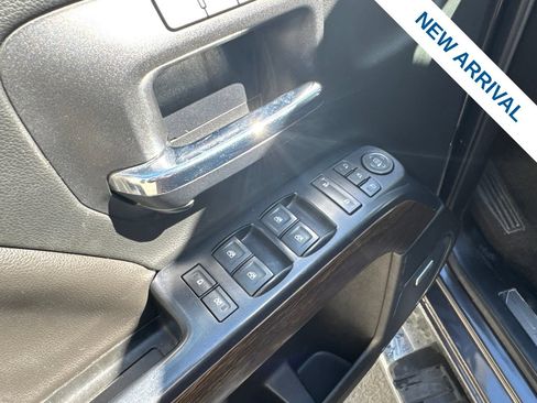Used 2016 GMC Sierra 2500 Denali w/ Duramax Plus Package AWD/4WD image 19