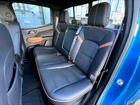 Used 2024 GMC Canyon AT4 w/ AT4 Premium Package image 20