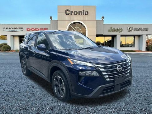 Used 2025 Nissan Rogue SV AWD/4WD image 1
