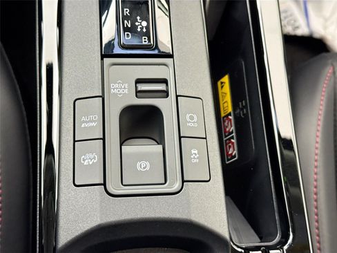 New 2026 Toyota Prius Plug-In Hybrid FWD image 32
