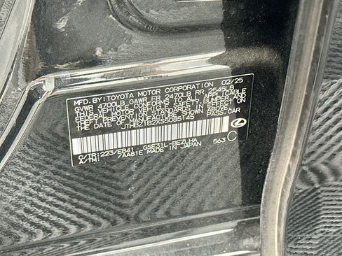 Used 2025 Lexus IS 350 F Sport RWD image 12