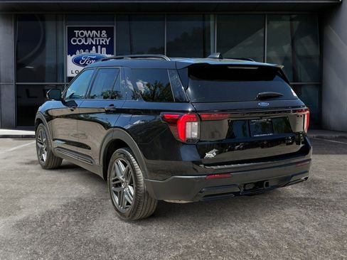 Used 2025 Ford Explorer ST-Line w/ ST-Line Street Pack AWD/4WD image 5