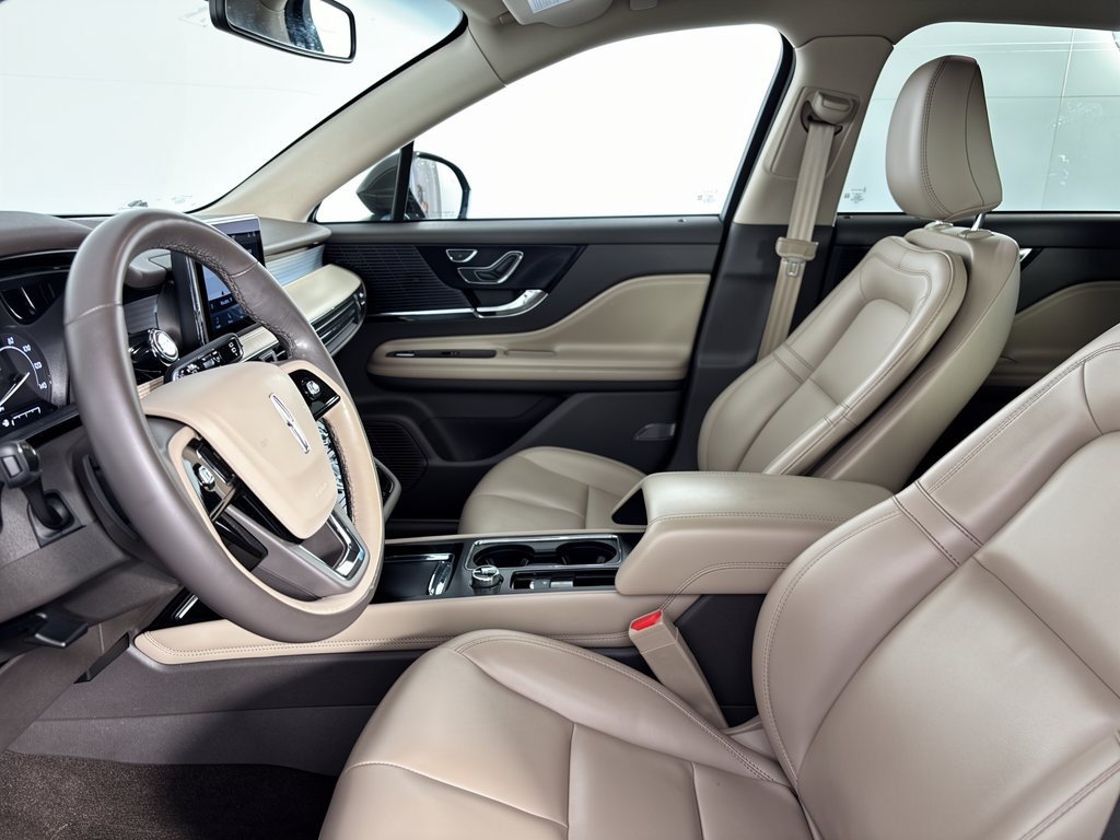 Used 2021 Lincoln Corsair FWD w/ Convenience Package image 5