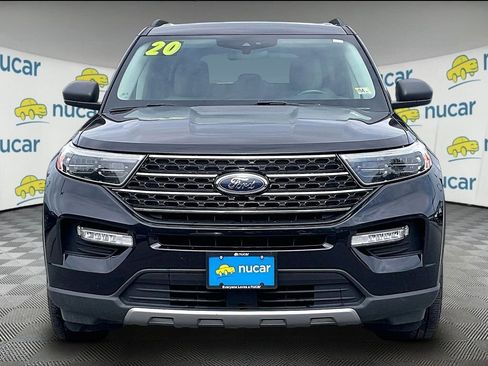 Used 2020 Ford Explorer XLT w/ Equipment Group 202A AWD/4WD image 2