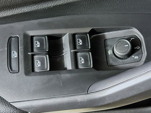 Used 2025 Volkswagen Jetta Sport FWD image 15