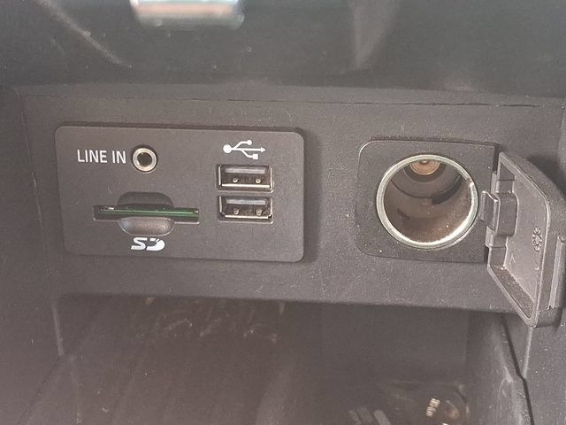 Used 2014 Ford Explorer XLT w/ Equipment Group 201A FWD image 23