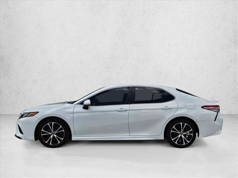 Used 2018 Toyota Camry SE FWD image 8