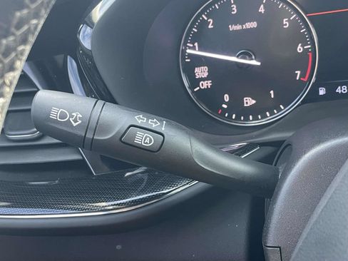 Used 2022 Buick Envision Essence w/ Safety Package FWD image 25
