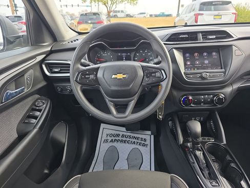 Used 2021 Chevrolet TrailBlazer LS image 13