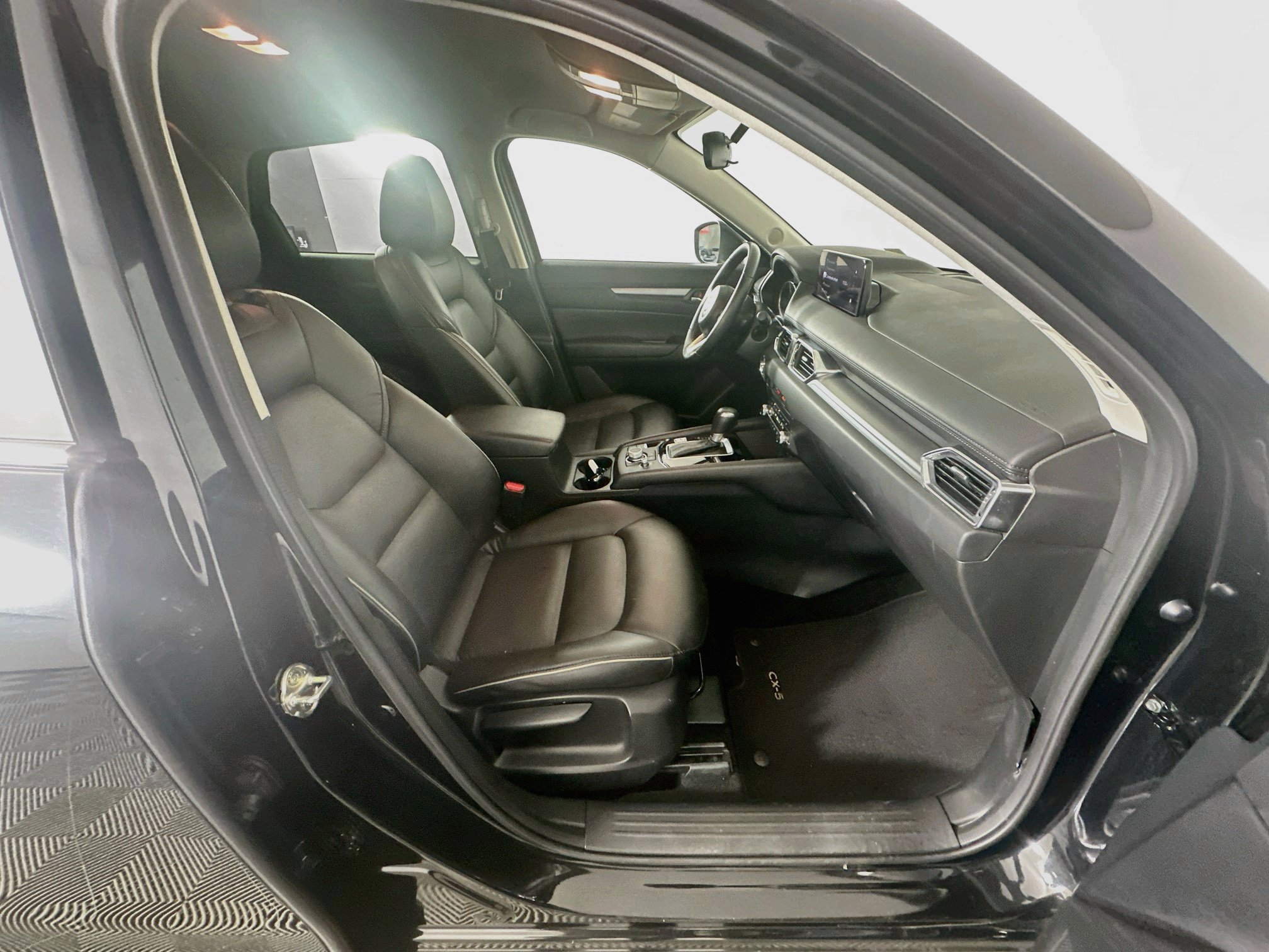 Used 2025 MAZDA CX-5 AWD 2.5 S w/ Select Package image 29