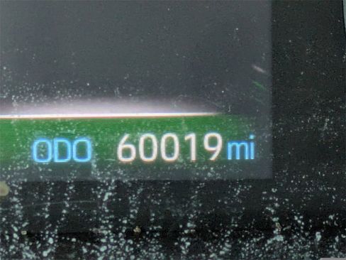 Used 2021 Toyota RAV4 XLE w/ Convenience Package image 32