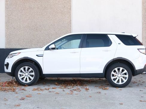 Used 2019 Land Rover Discovery Sport SE image 6