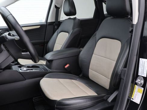 Used 2022 Ford Escape Titanium w/ Titanium Elite Package image 16