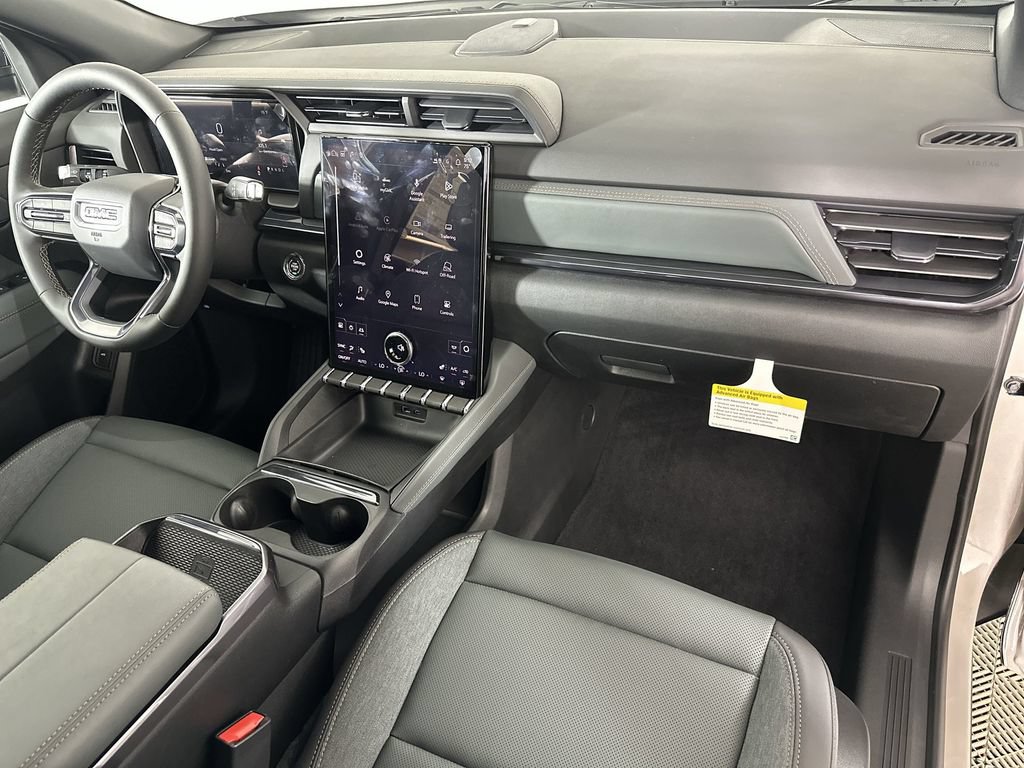 New 2027 GMC Terrain AT4 w/ LPO, Black Badging Package AWD/4WD image 30