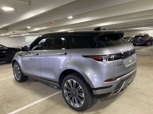 Used 2024 Land Rover Range Rover Evoque Dynamic SE AWD/4WD image 3