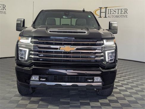 Used 2021 Chevrolet Silverado 2500 High Country w/ Technology Package image 3