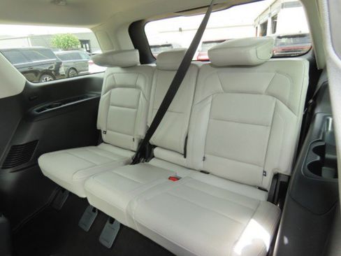 Used 2025 Lincoln Navigator Reserve AWD/4WD image 20
