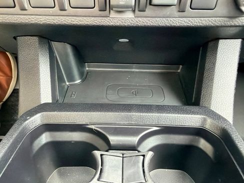 Used 2021 Toyota Tacoma TRD Off-Road w/ Technology Package AWD/4WD image 39