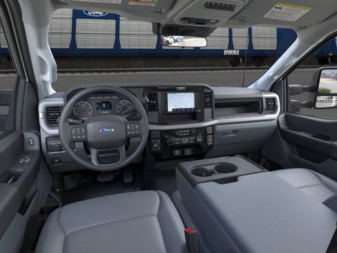 New 2026 Ford F350 4x4 Regular Cab DRW Super Duty image 9