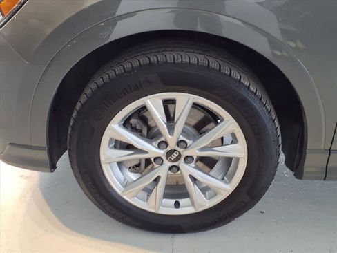 Certified 2025 Audi Q3 2.0T Premium Plus w/ Premium Plus Package image 8