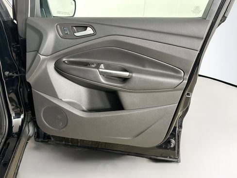 Used 2017 Ford Escape SE w/ Equipment Group 201A image 30