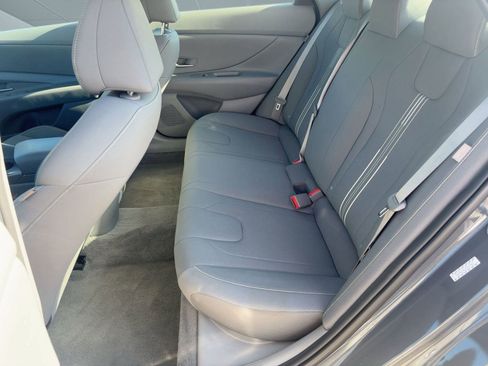 Used 2024 Hyundai Elantra SEL image 14
