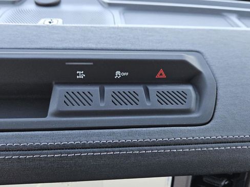 New 2025 Ford Bronco Outer Banks image 14