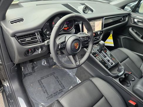 Used 2026 Porsche Macan S image 4