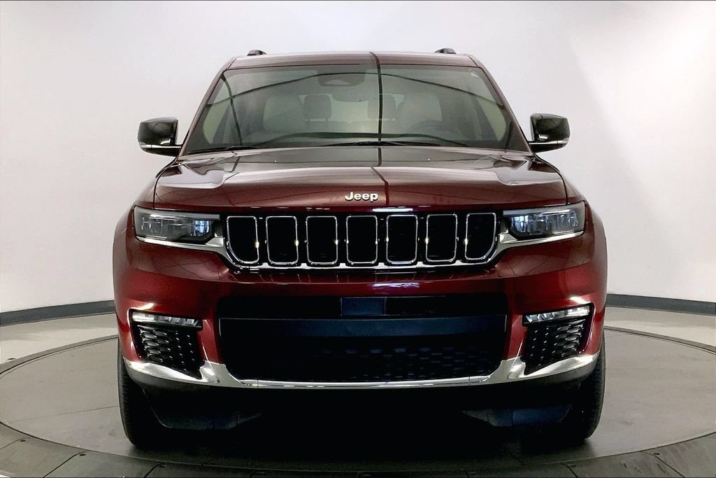 Used 2022 Jeep Grand Cherokee L Limited AWD/4WD image 2