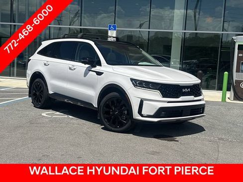 Used 2023 Kia Sorento SX AWD/4WD image 3