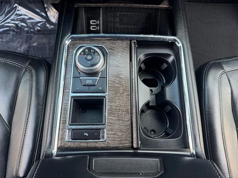 Used 2019 Ford Expedition Max Limited RWD image 28