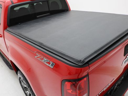 Used 2017 Chevrolet Colorado Z71 image 12