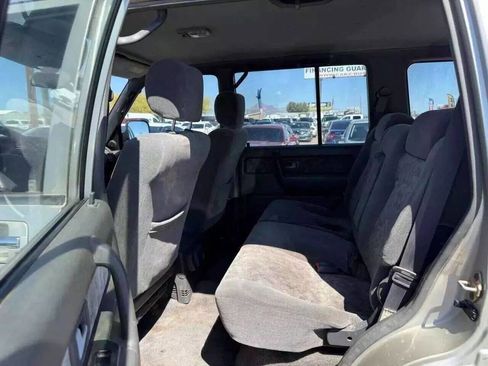 Used 2000 Isuzu Trooper S image 18