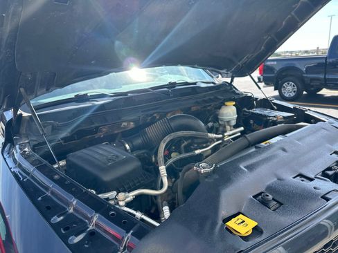 Used 2019 RAM 1500 Express w/ Express Value Package AWD/4WD image 35