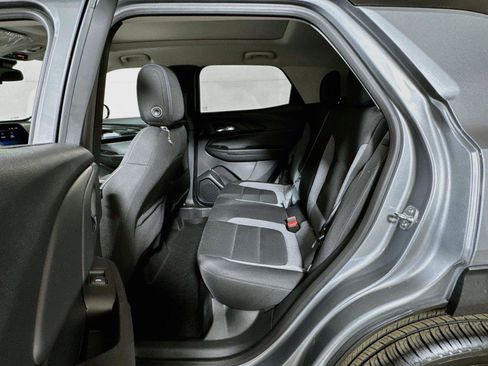 New 2026 Chevrolet TrailBlazer LT w/ Midnight Edition FWD image 12