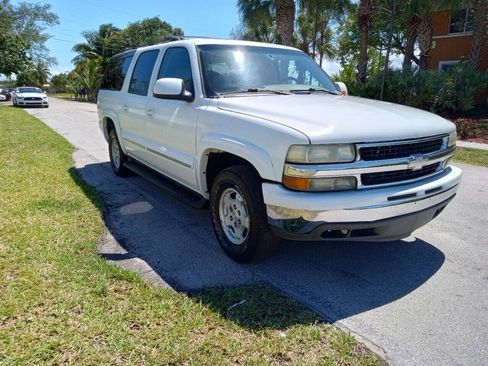 Used 2002 Chevrolet Suburban LT RWD image 6